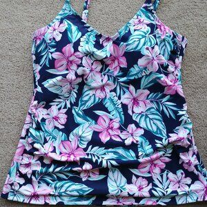 Krista tankini swim top, Size XL Adjustable Straps, Fits Tight. Never Worn.